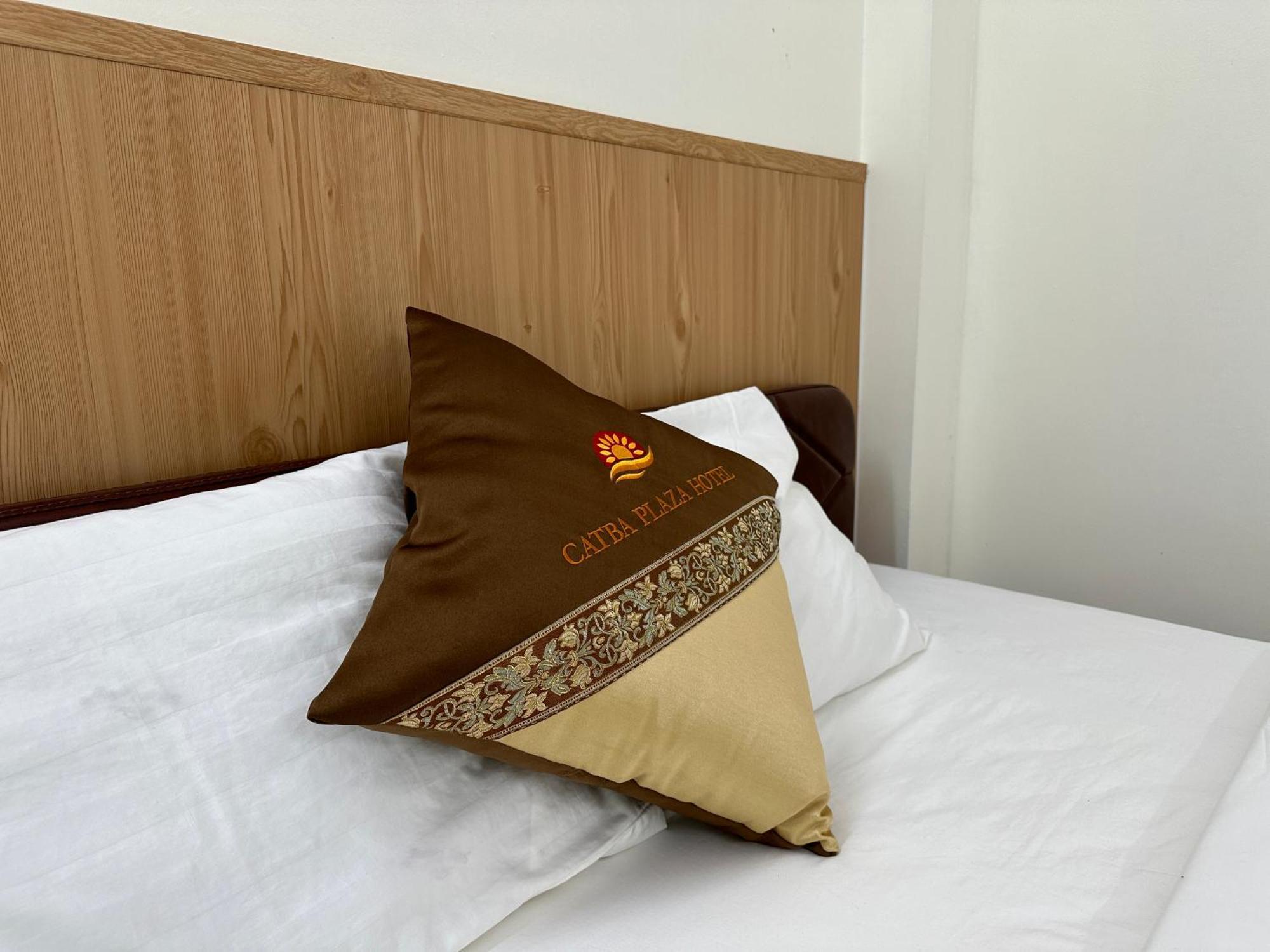 Cat Ba Plaza Hotel Dong Khe Sau Eksteriør bilde